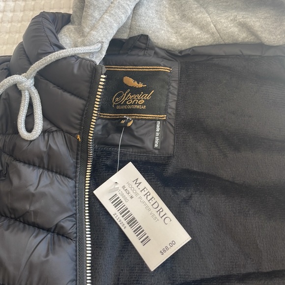 M Fredrick special one hooded puffer vest Size M, New with tags - Picture 4 of 5